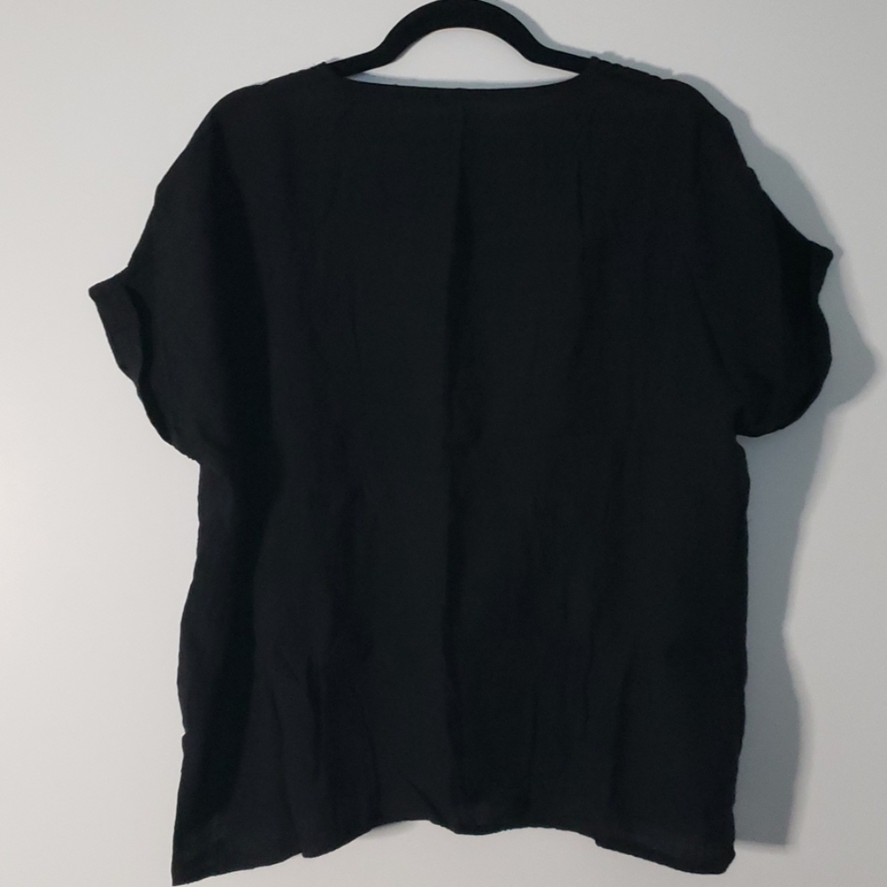 Black blouse - Picture 3 of 3